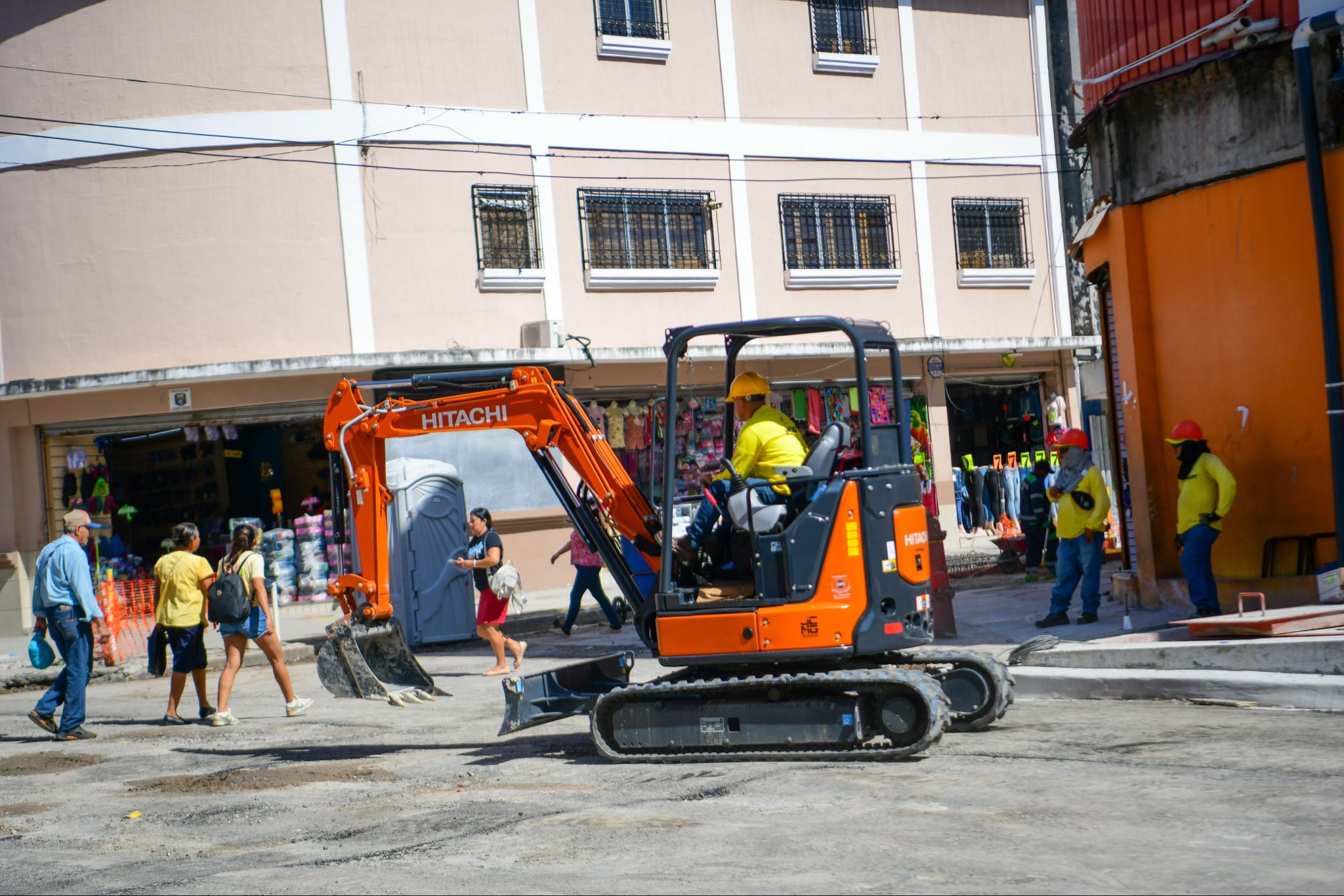 anuncian-inicio-de-obras-de-cableado-subterraneo-en-el-perimetro-del-cine-libertad